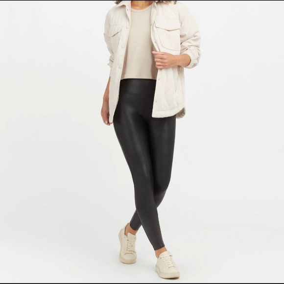SPANX Pants - SPANX shiny faux leather leggings women’s size medium; color: BLACK